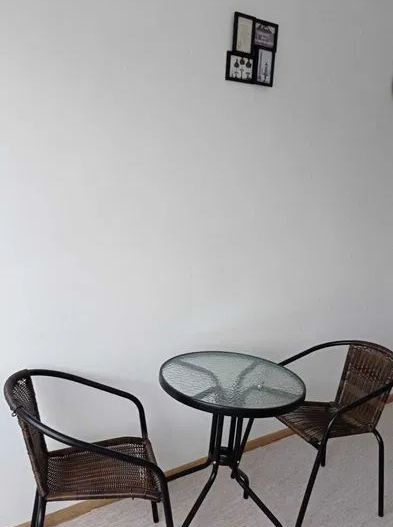 Garsoniera, Port - Poză 3