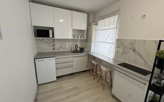 Apartament cu o camerea, 37mp, garaj , Zona Crinului Residence - Poză 4