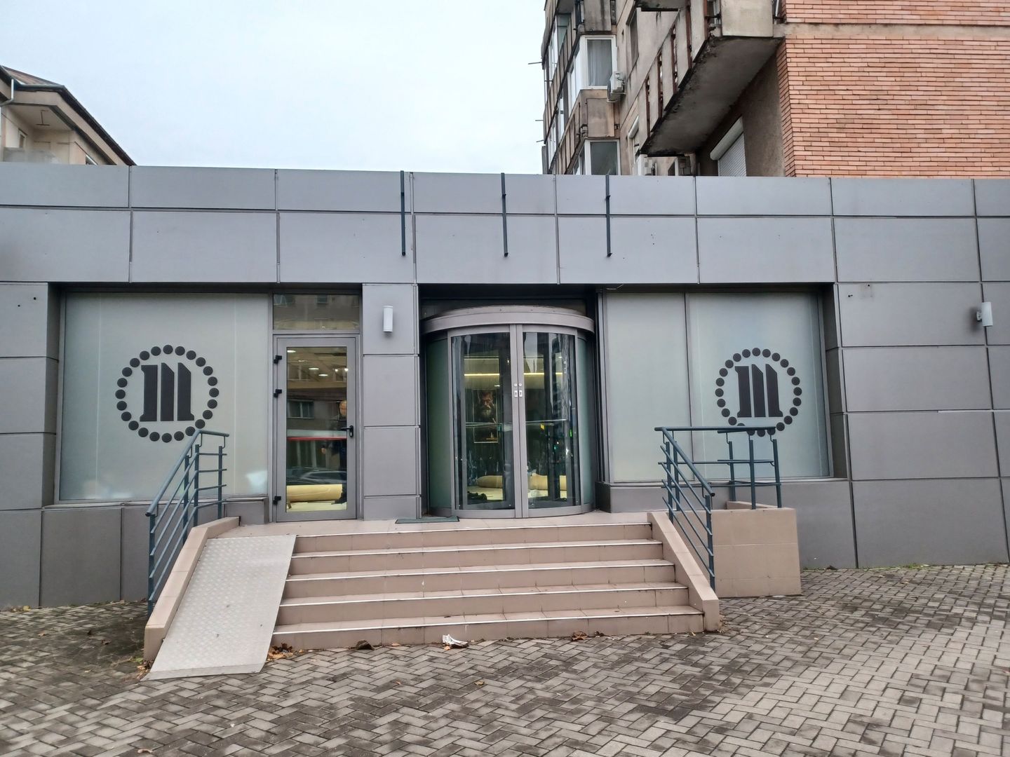 Spațiu birouri, Decebal Oradea. 2 700 Euro+TVA/lună (neg). Comision 0 - Poză 6