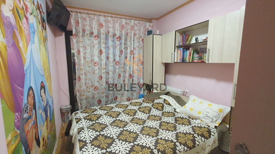 Apartament cu 2 camere decomandate, zona strazii Eroilor! - Poză 1