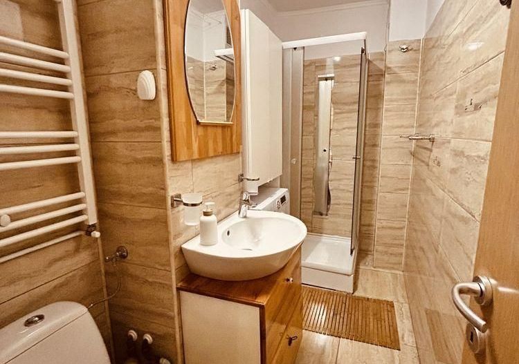 AP. 2 CAMERE PANDURI,CENTRALA PROPRIE, LOC DE PARCARE,MOBILAT MODERN - Poză 7