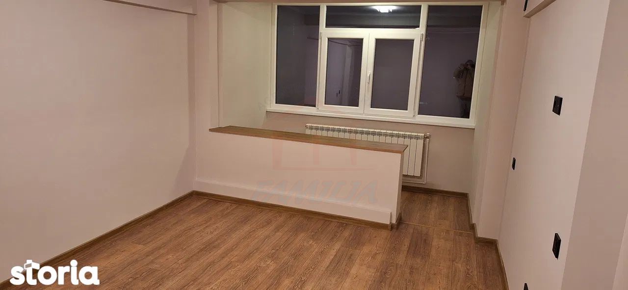 Vanzare apartament  renovat complet, zona Parfumul Teilor, etaj 1. - Poză 7