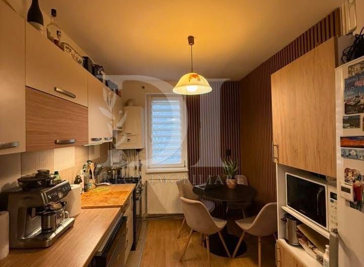 Apartament cu 3 camere -Gheorgheni - Poză 1