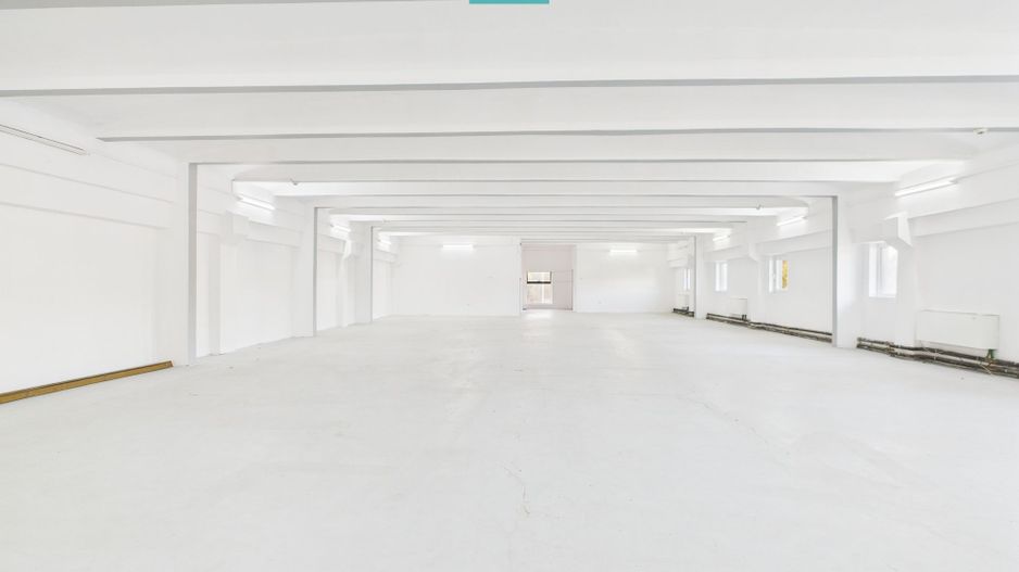 Spațiu comercial pe 2 niveluri - Poză 2