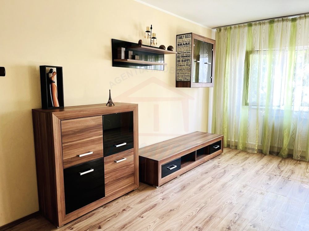 Apartament renovat, 2 camere decomandate, etaj 2  – IC Frimu - Poză 1