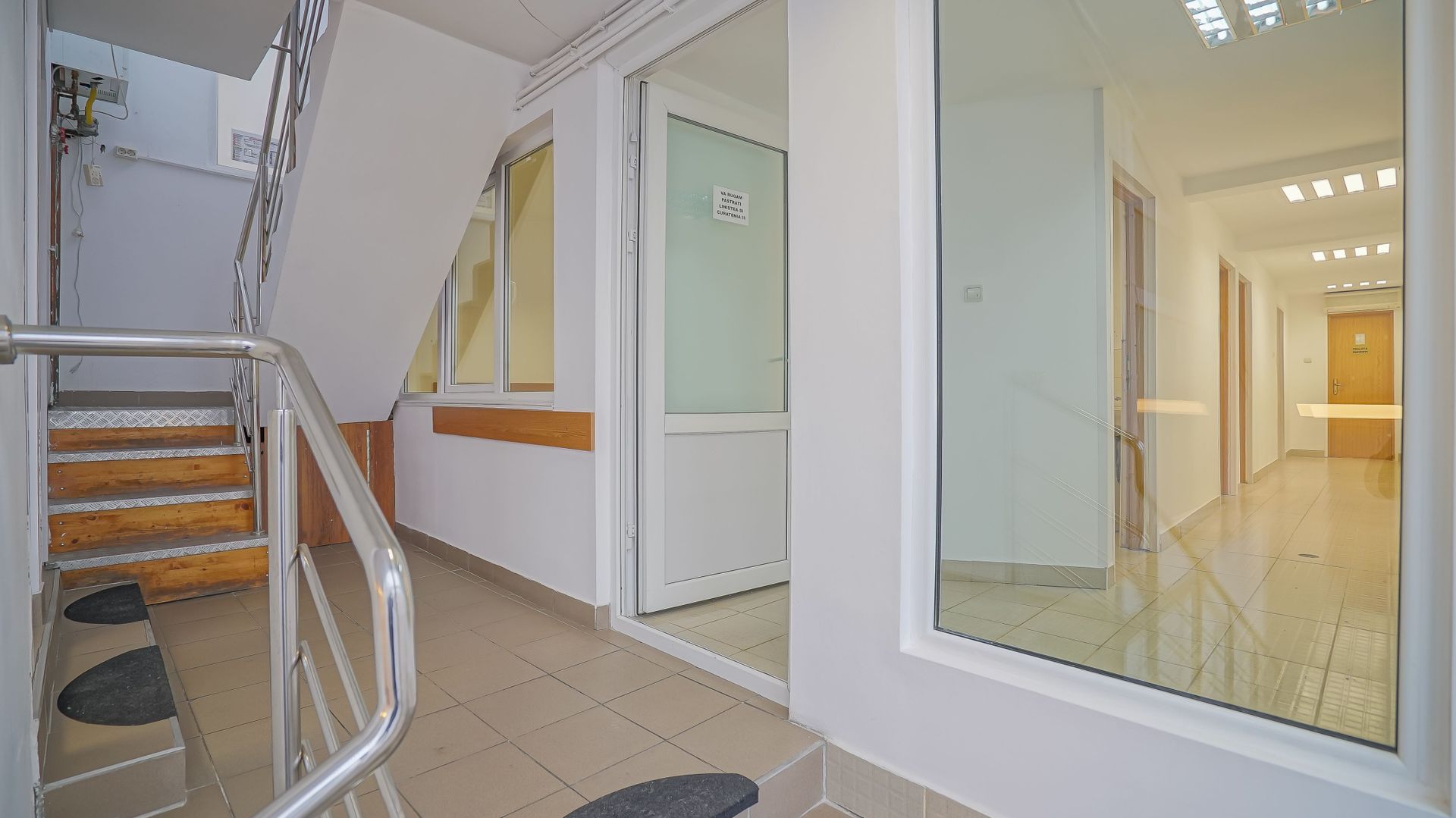 Spatiu Comercial modern 200mp, vad pietonal si auto, Bartolomeu - Poză 9