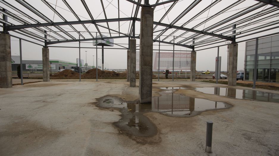 Spatiu Comercial,Showroom si birouri - inchiriere- 900 mp.  zona Calea Sagului - Poză 5