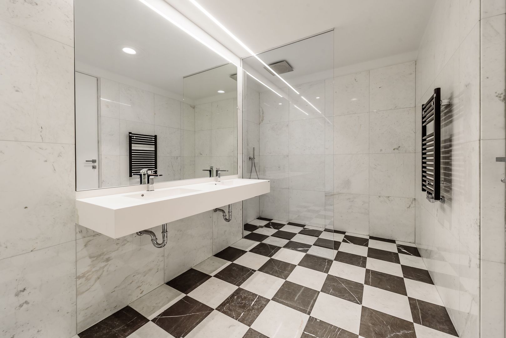 Apartament spațios de 5 camere în zonă exclusivistă, perfect pentru familie - Poză 17