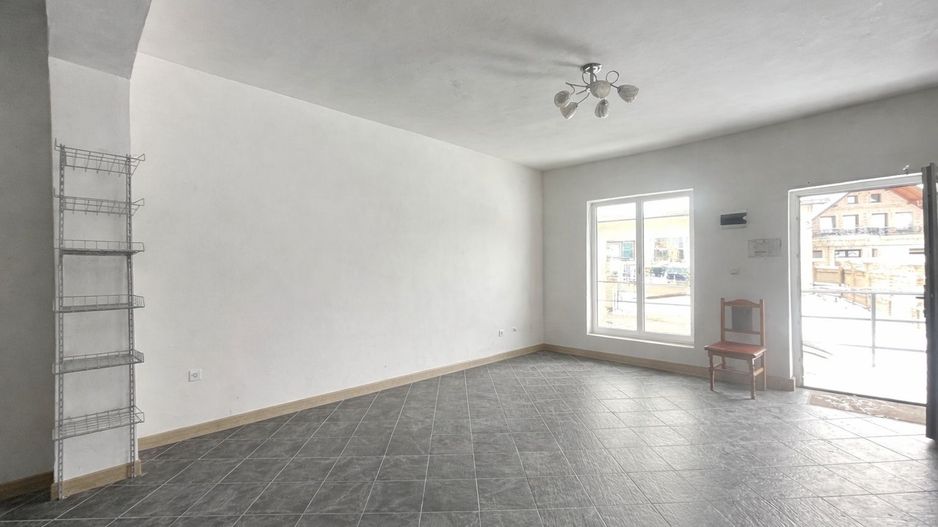 Spațiu comercial de Închiriere/Vânzare | 110 mp | Dornești - Poză 1