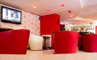 IDEAL PENTRU SALON INFRUMUSETARE / RESTAURANT/BAR/GRADINITE - Poză 13