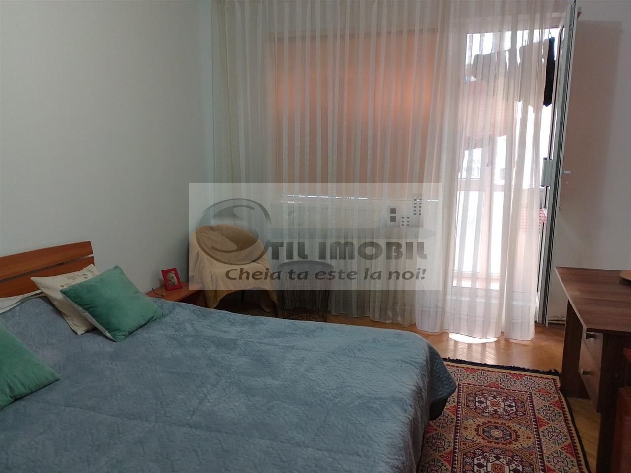 Apartament 2 camere decomandat mobilat Alexandru cel Bun 90000 euro - Poză 2