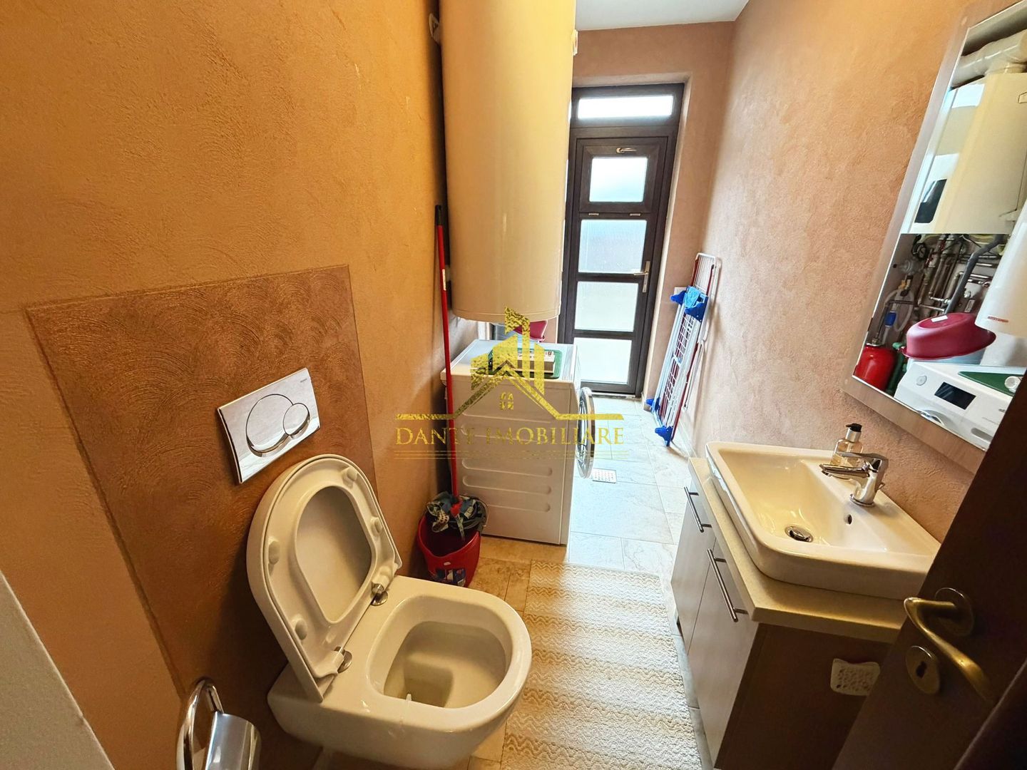 Casa, 3 dormitoare, 3 bai, ultrafinisata, mobilat lux, Faget - Poză 21