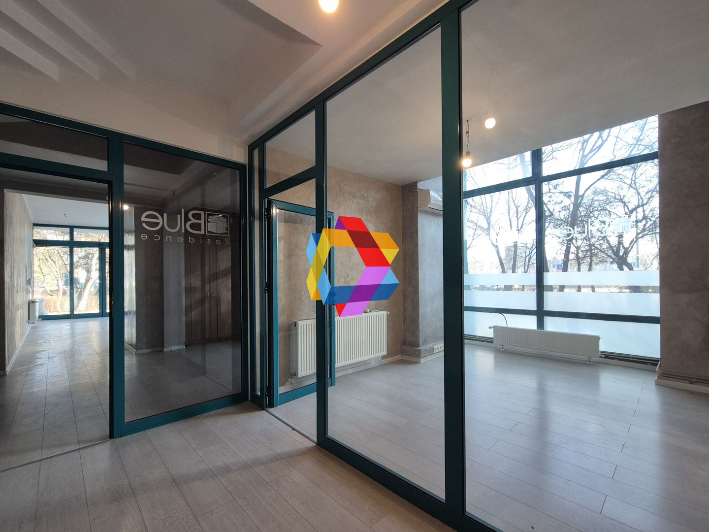 Spațiu comercial cu vad -  200 mp - Poză 1