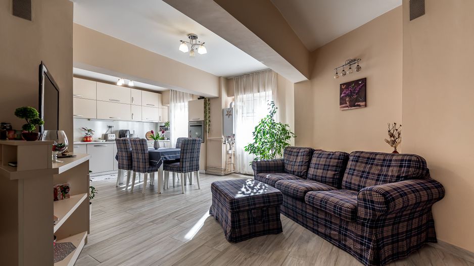 Apartament decomandat 4 camere - str. Condurasilor - COMISION 0 - Poză 3