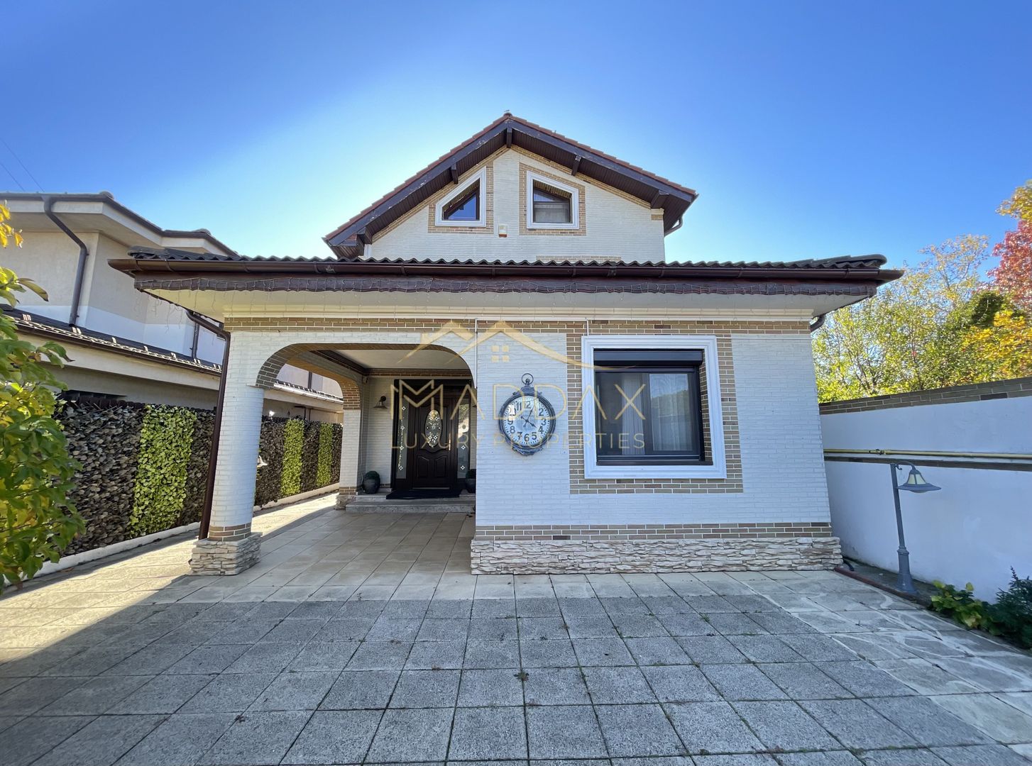 Vila 7 camere**Lake view**Ponton privat**Piscina**Teren 933 MP//Balotesti - Poză 3