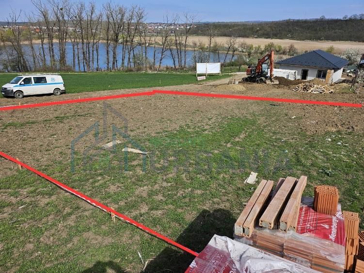 Terenuri intravilane în Dumbrava (Ciurea), lângă Lacul Dumbrava, la 7 km de Podu Roș - Poză 6