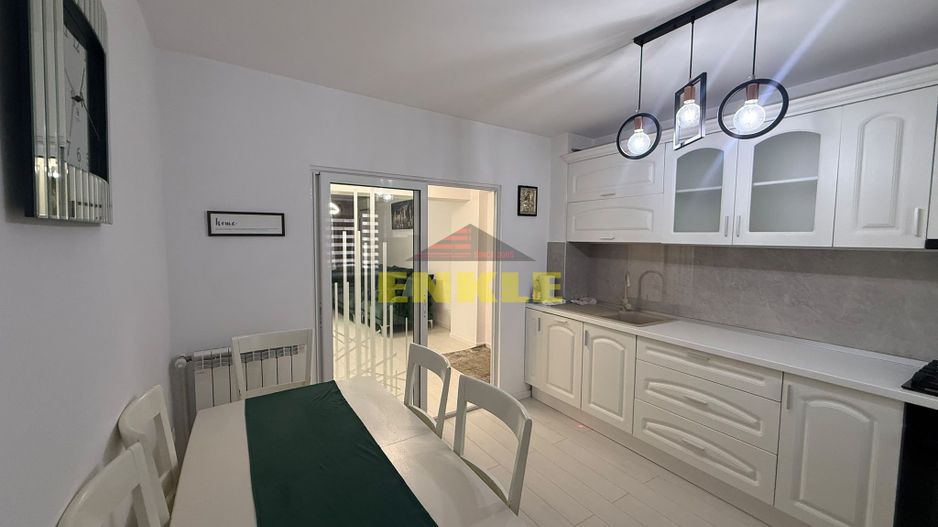 DE ÎNCHIRIAT – APARTAMENT ULTRAMODERN CU 3 CAMERE - Poză 5