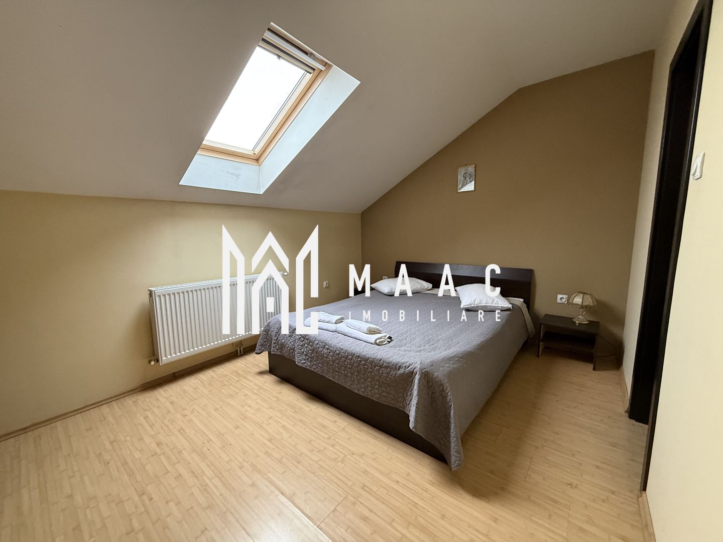 Casa individuala | 7 Camere cu baie proprie | Promenada - Poză 14