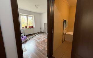 3 camere cu CENTRALA PROPRIE etajul 1 - Poză 3
