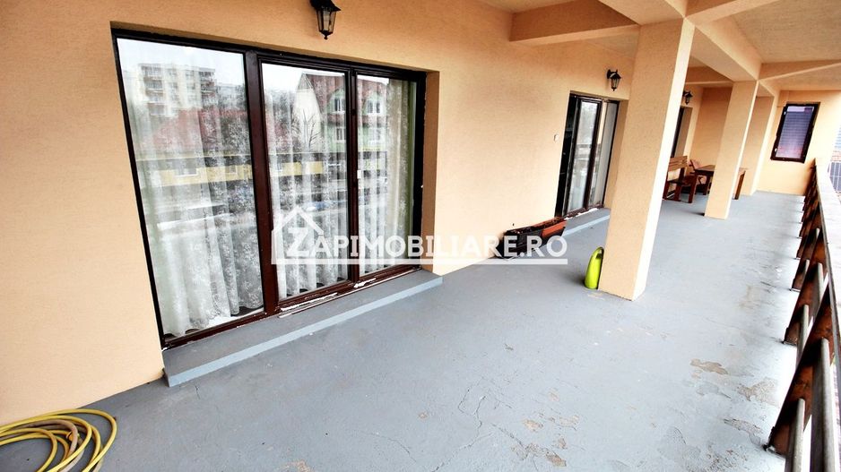 Casa 4 camere+spatiu comercial 420mp.6 bai,720mp teren - Poză 13
