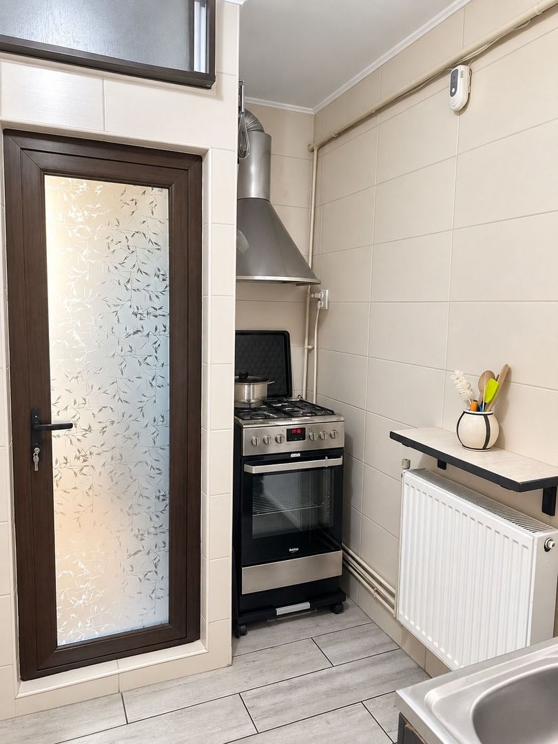 De vanzare apartament cu 2 camere, Siderurgistilor Vest, et. 4, 68.000 euro - Poză 2