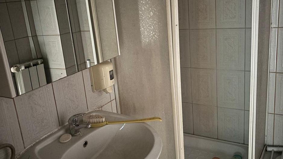 Casa pe parter cu acces auto - Poză 8