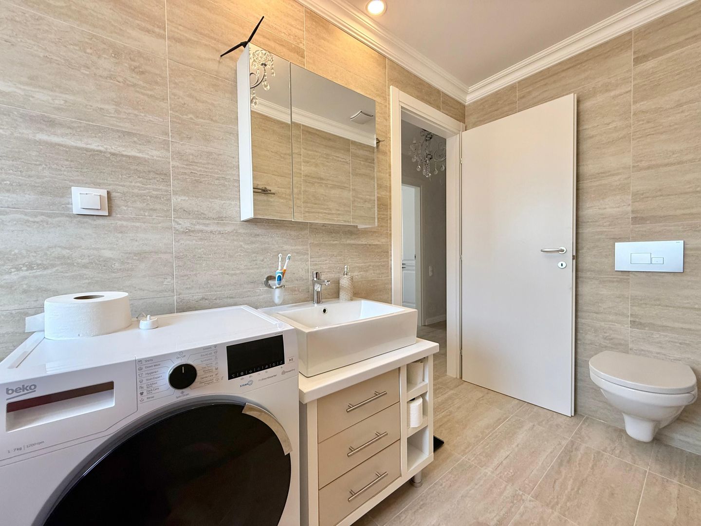 COSMOPOLIS - Apartament cu 3 camere, mobilat si utilat. - Poză 12