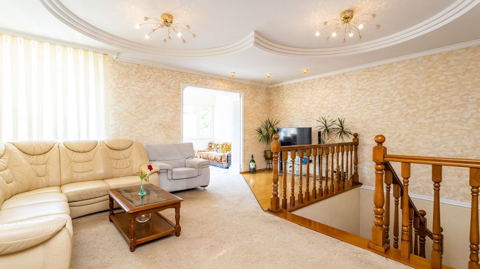 Vânzare, casă, 2 nivele, 4 camere, strada 31 August 1989, Centru - Poză 7