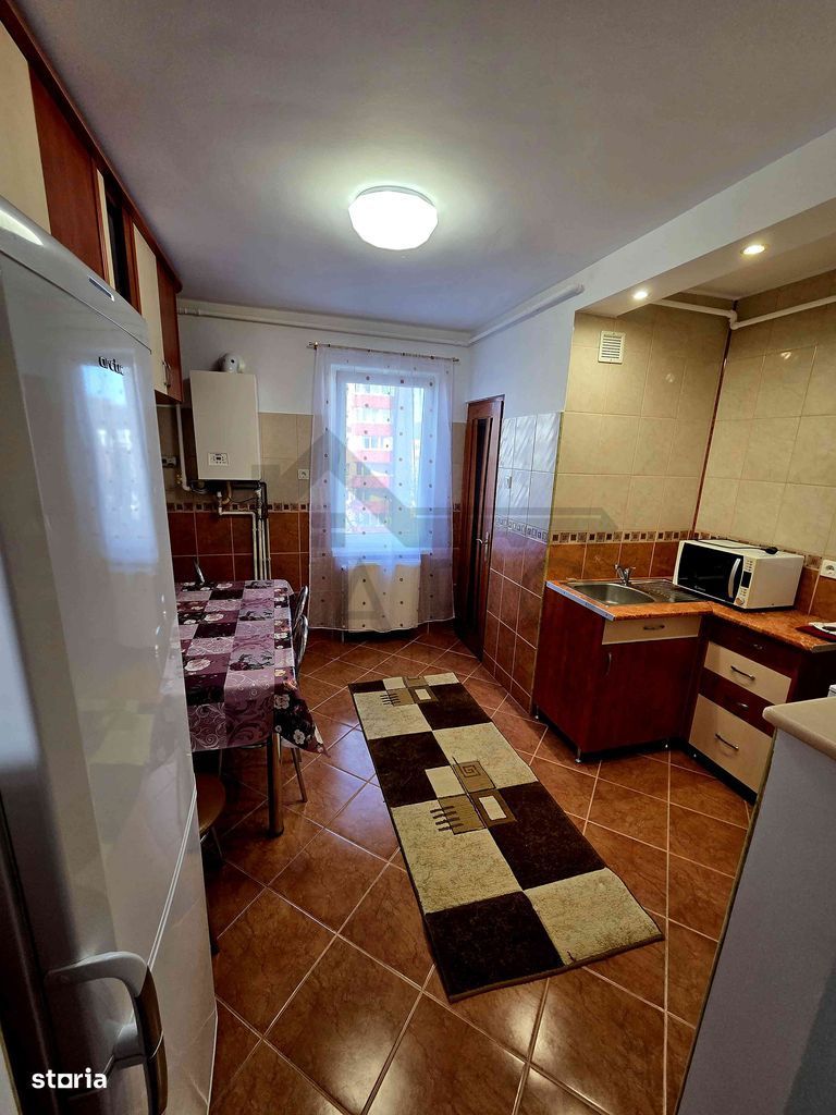 Vând apartament 3 camere - Poză 7