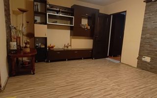Apartament 4 camere - finisat- lift nou- Zona Lama- Ocazie! - Poză 1