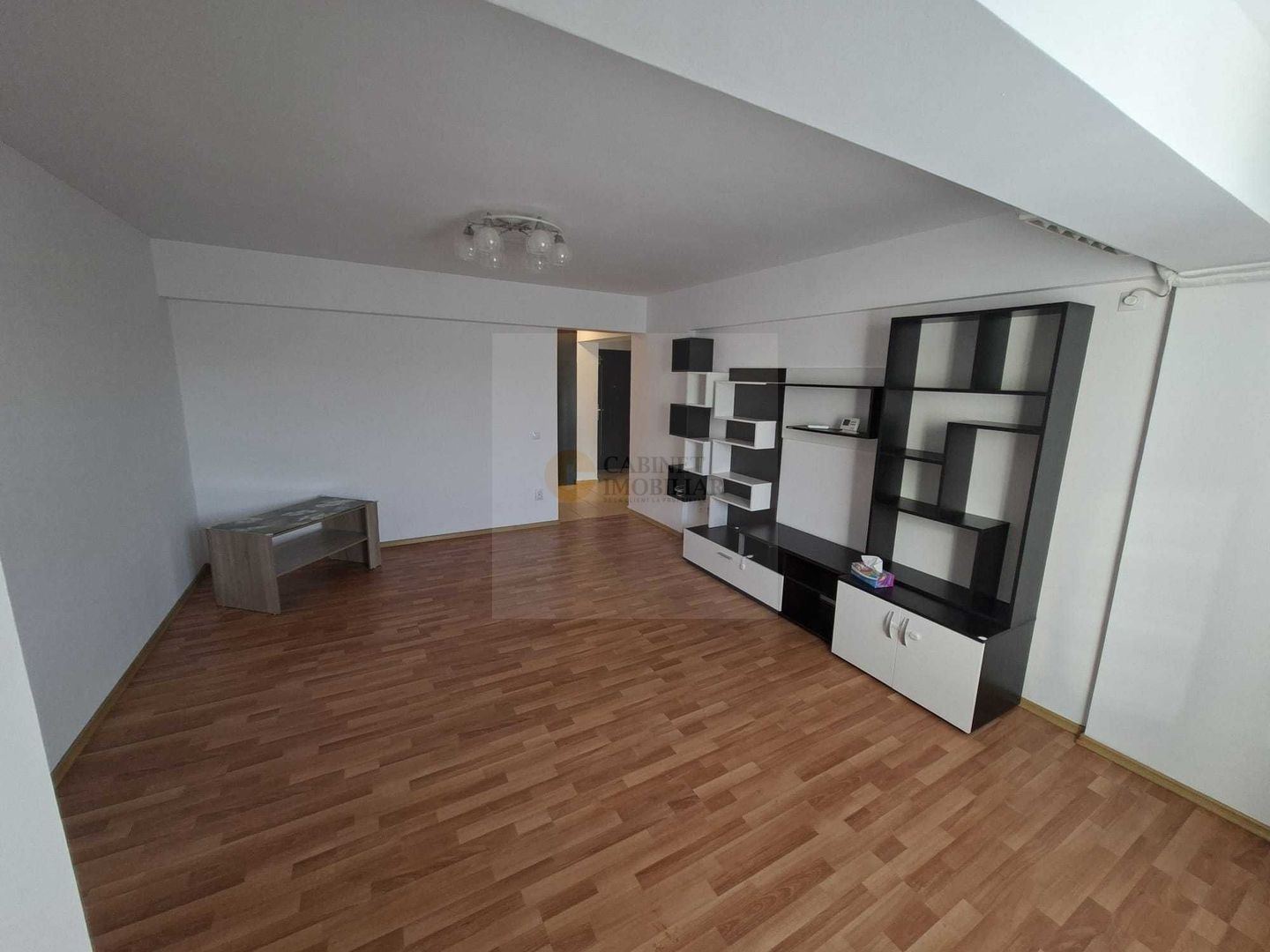 2 Camere - 55MP | Decomandat | 2013 | Parcare | M Gorjului la 6 minute - Poză 1