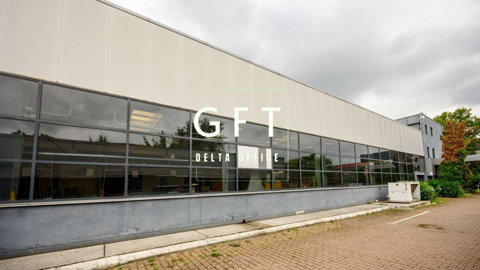 Proprietate speciala | Hale de productie si birouri - Poză 4