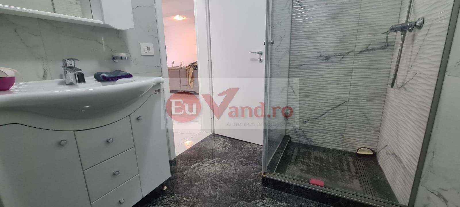 De vanzare apartament cu 2 camere Micro 17, bloc Roka - Poză 14