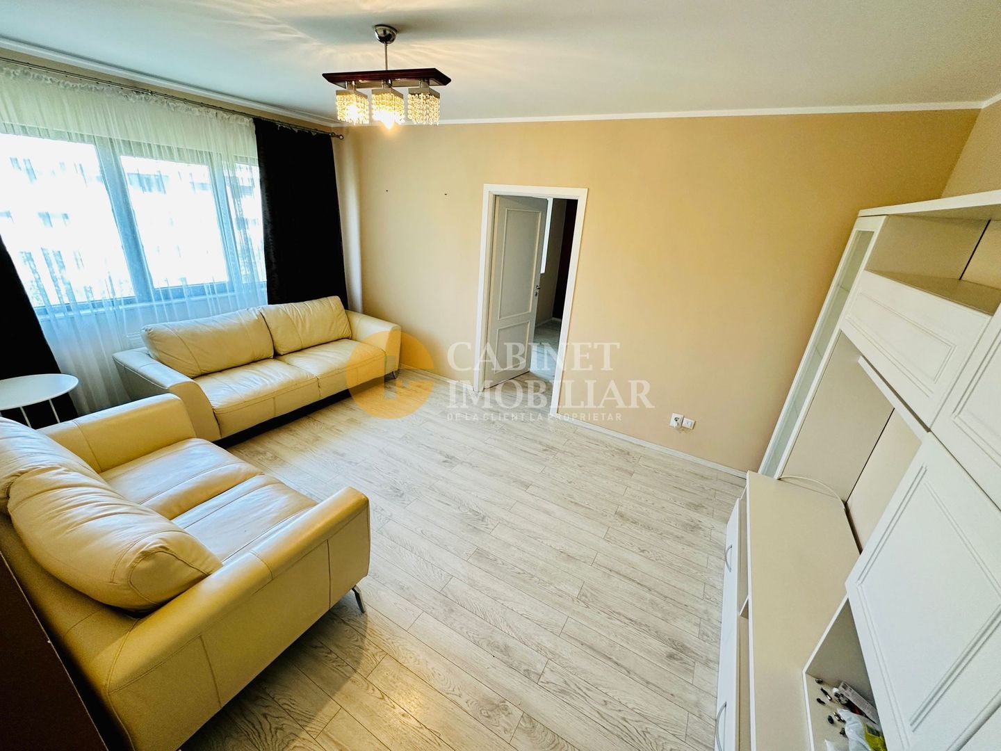 Apartament cu 3 camere - Bloc Fara Risc - Renovat - Zona Podu Ros - Poză 1