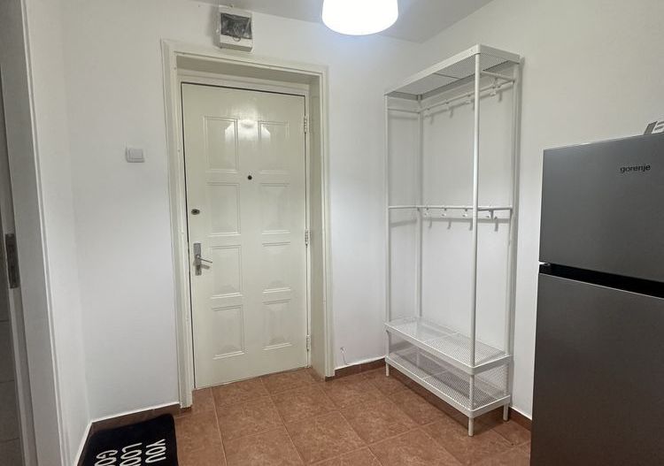 Apartament 2 camere cu centrală proprie – 3 min de metrou Favorit - Poză 3