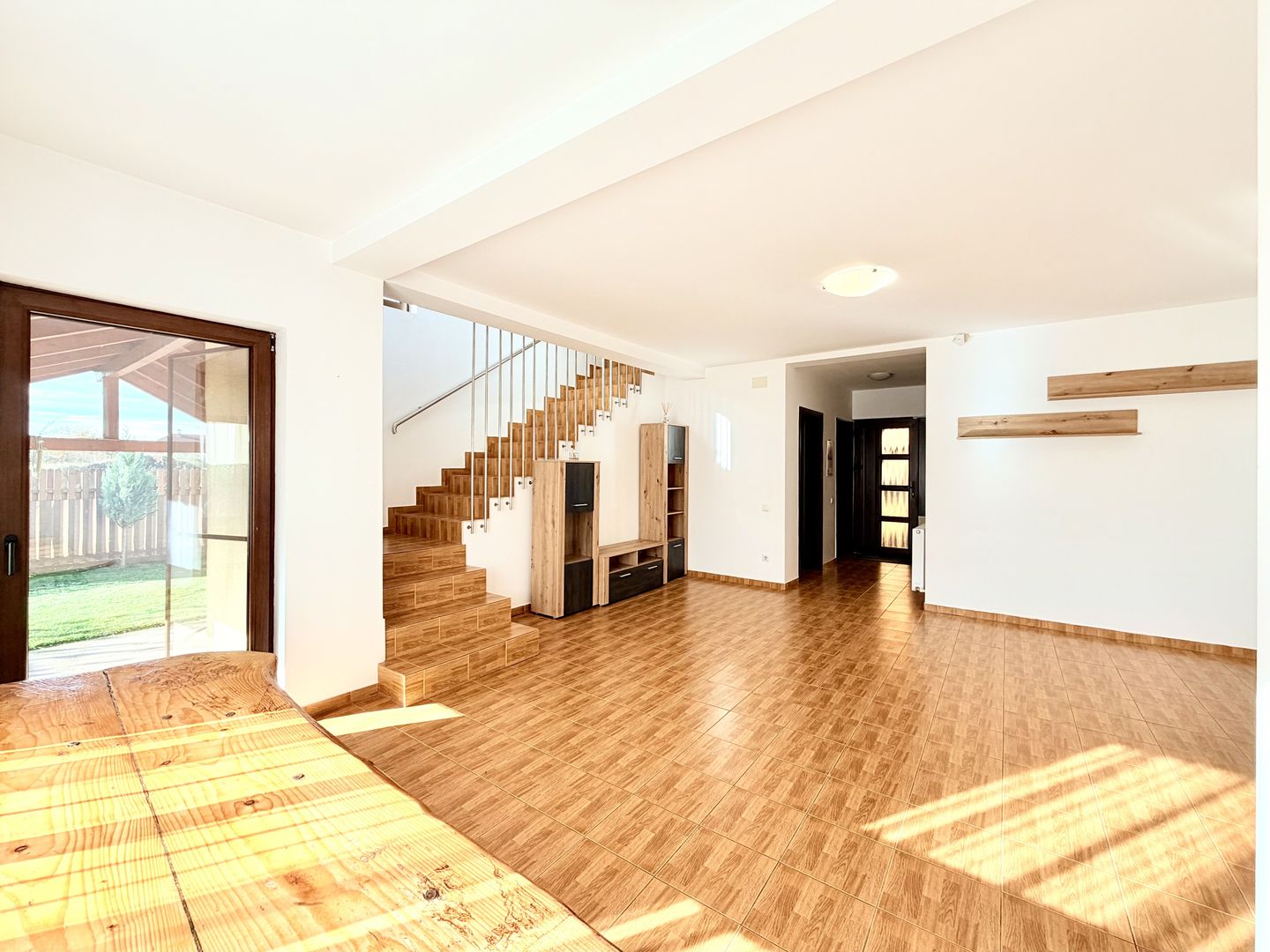 De vânzare – Casă individuală P+M în Dumbrăvița - Poză 2