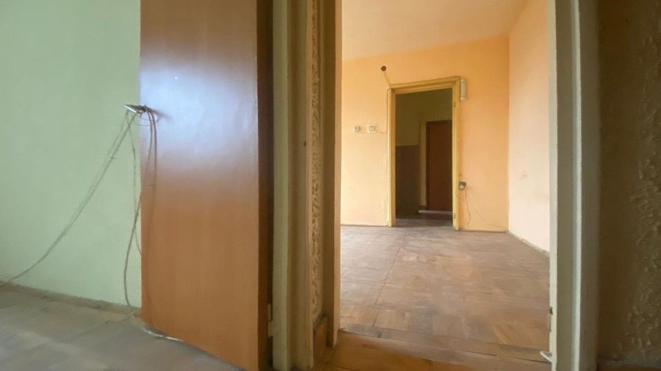 Vanzare apartament cu 3 camere în Micro 6  zonă căutată din Târgoviste - Poză 14