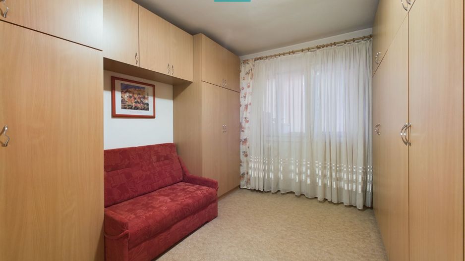 Apartament cu 3 camere pe Aleea Tomis - Poză 4