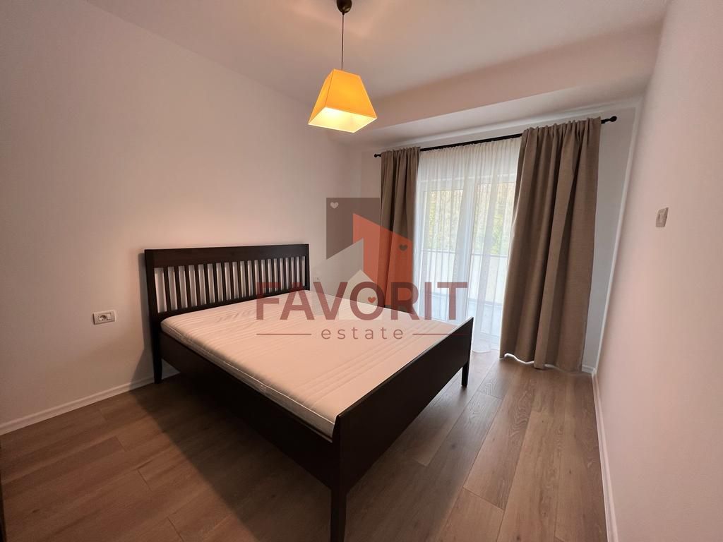 Mobilat si utilat. Vedere la padure. Parcare cu bariera - Poză 8