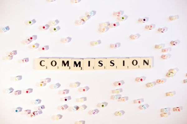De ce merită să vinzi prin Ainex și ce primești concret pentru comisionul agenției