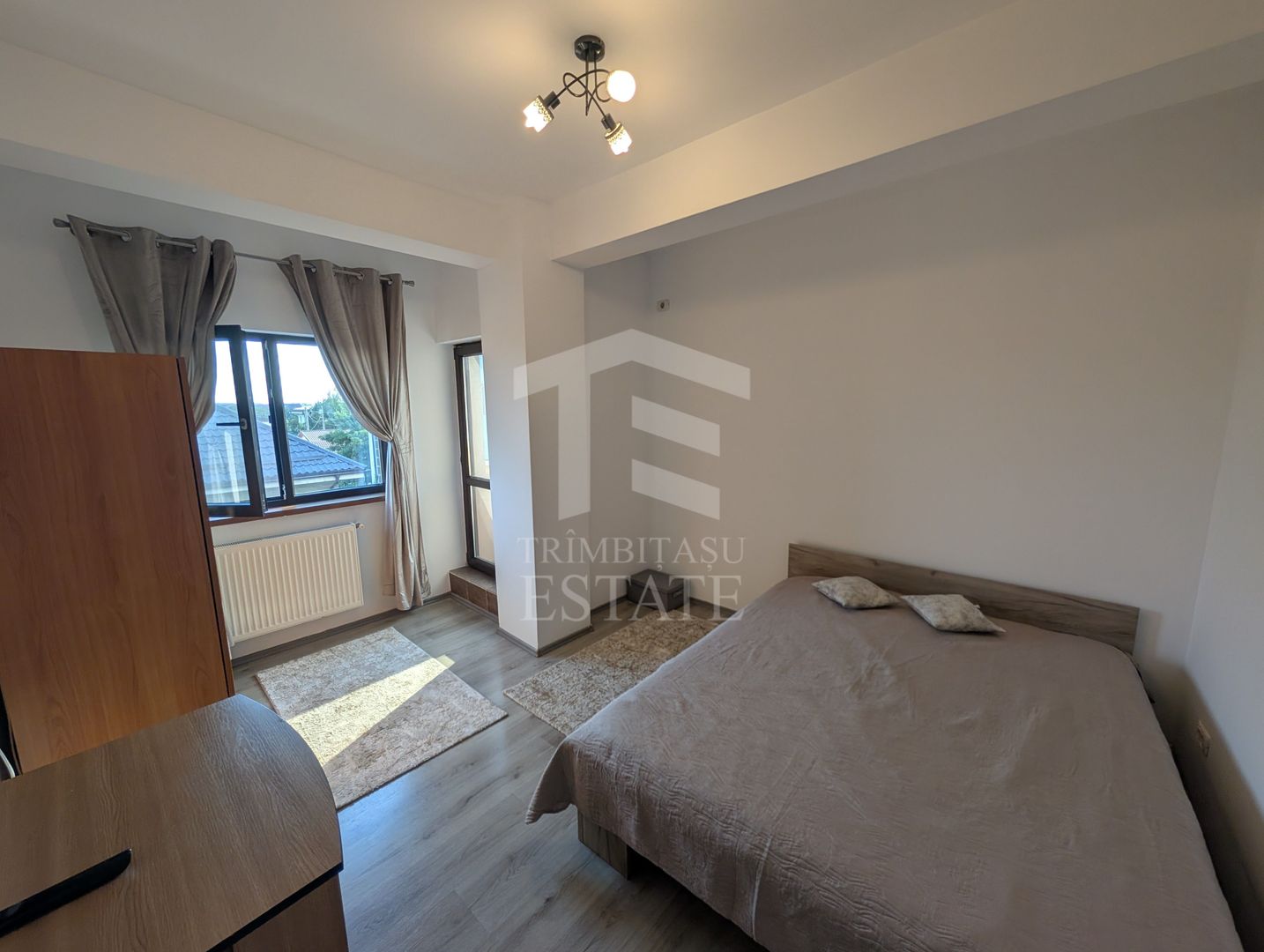 Garsonieră modernă 30 mp, Str. Cooperativei, cu balcon și parcare - Poză 1