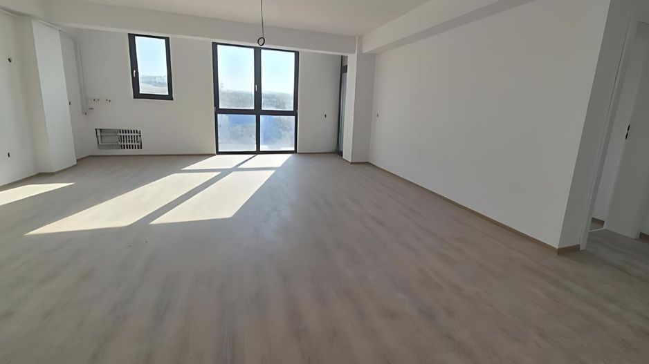 Apartament 3 camere, bloc nou, et.1, 67 mp.,Cetate - Poză 2
