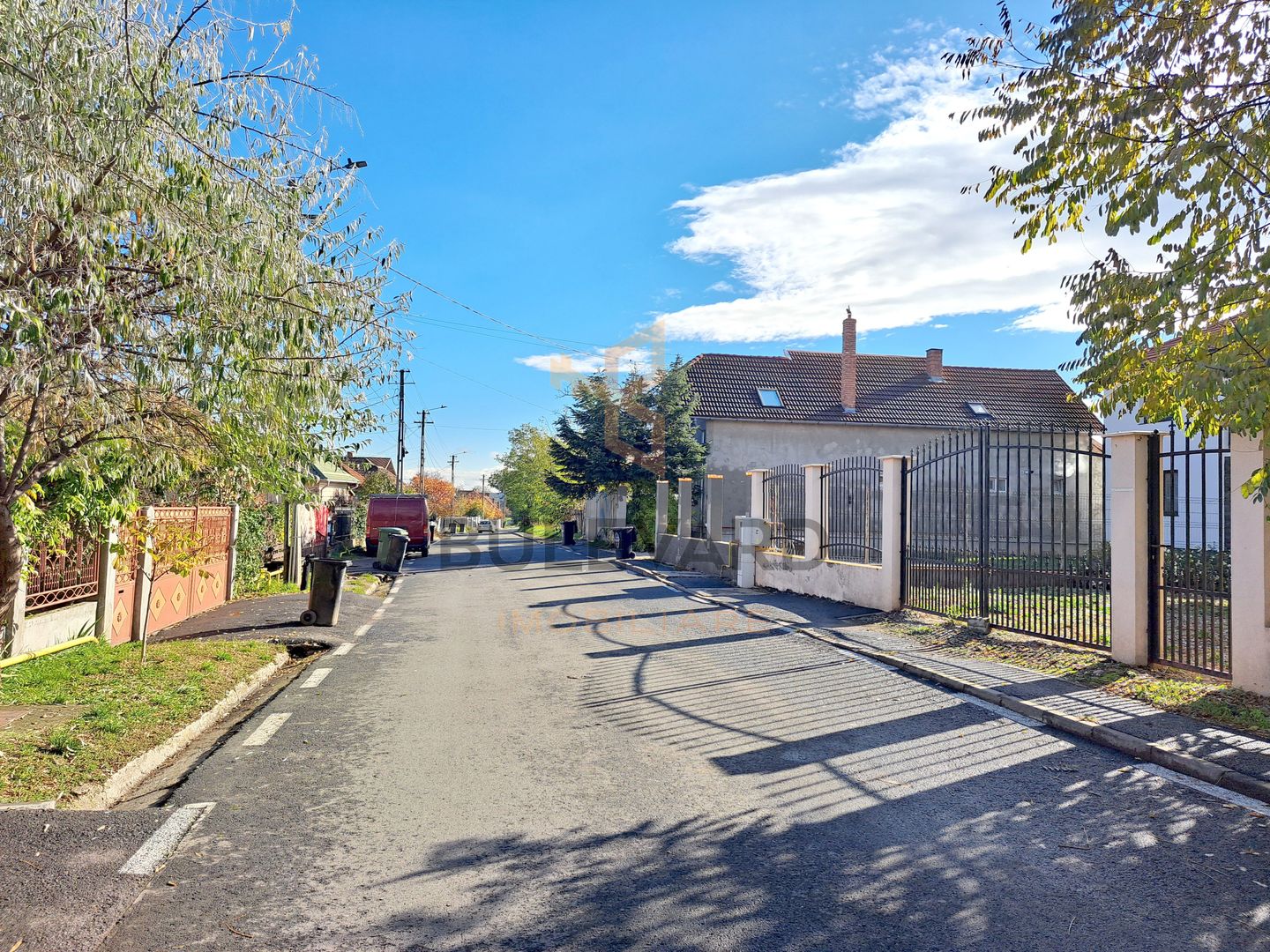 Casa noua + atelier 49 mp + teren 1030 mp! - Poză 1