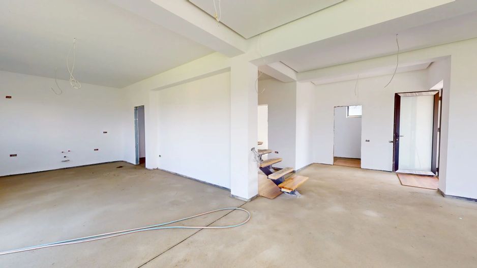 Casă nouă tip duplex în Cristian, 5 camere, 2 băi, materiale premium - Poză 2