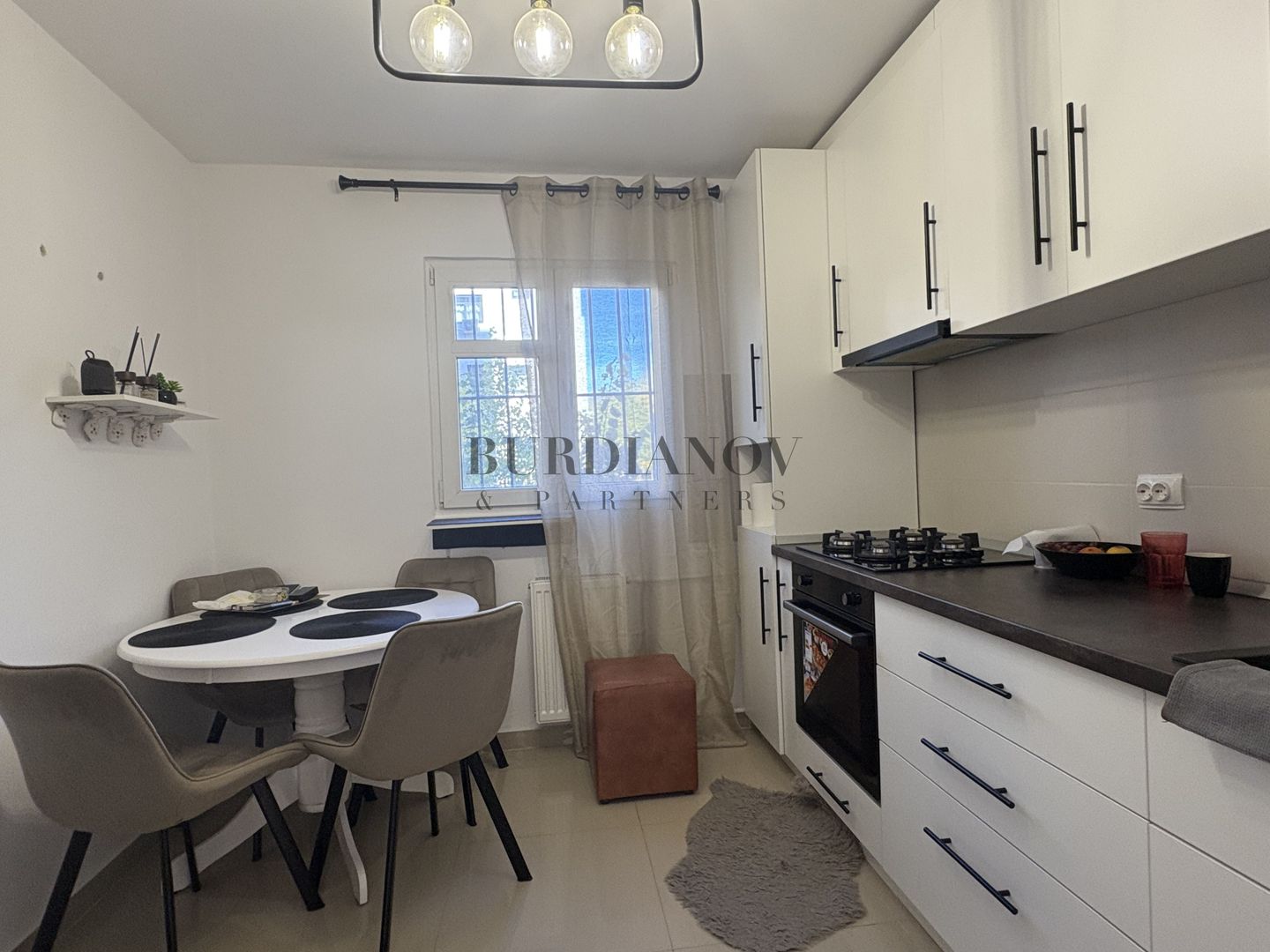 Apartament cu 2 camere de vânzare Metrou 1 Decembrie 1918 - Titan - Poză 5