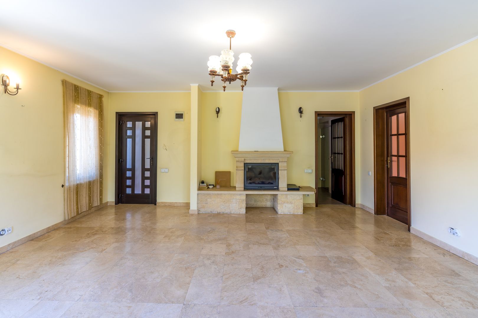 9 camere, 5 bai, spatiu hobby, gradina, garaj,locatie buna - Poză 8