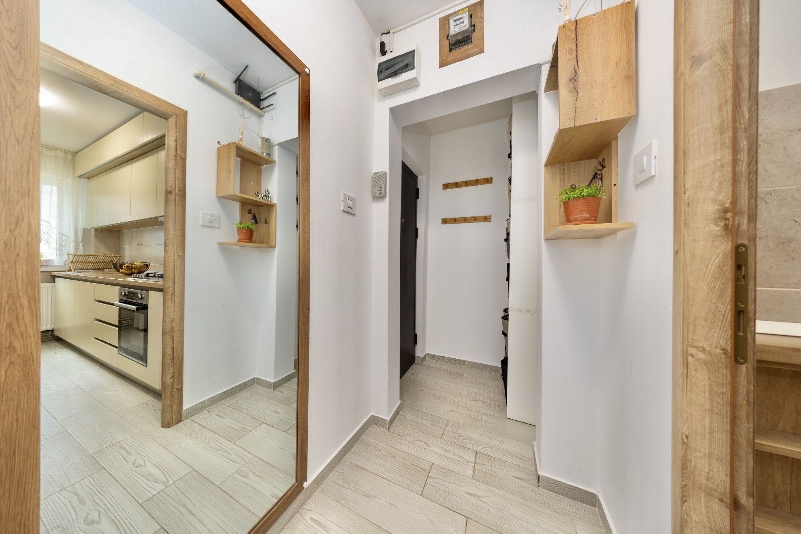 Apartament modern cu 2 camere, Noua, Etaj intermediar - Gata de locuit - Poză 5