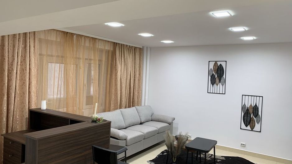 De închiriat 3 camere Timpuri Noi - Poză 1