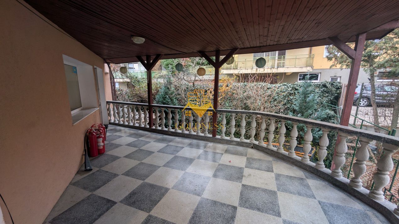 Casa/Spatiu de birou,Andrei Muresanu, 9 Camere,10 Parcari,Curte 2000mp - Poză 6