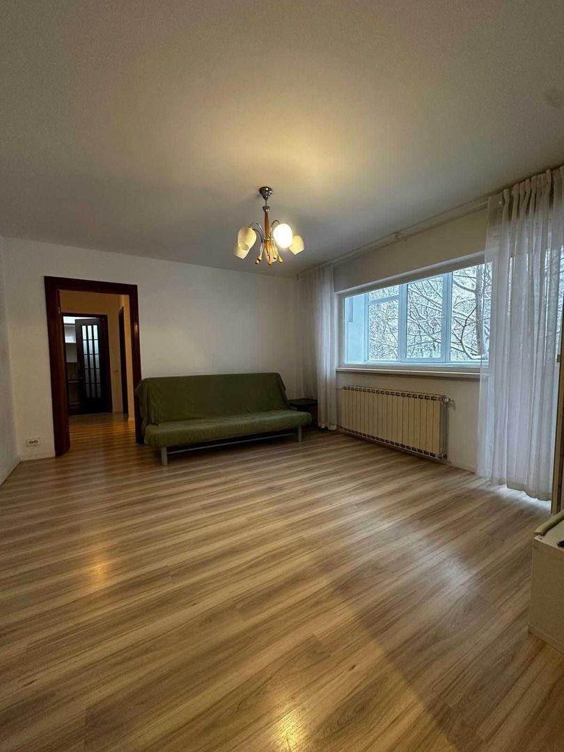 De închiriat apartament 3 camere Tineretului - Poză 3
